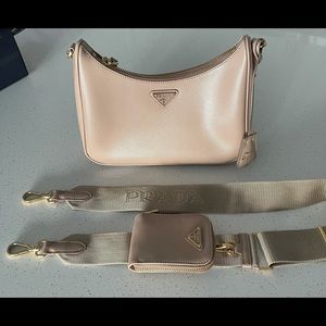 Prada Re-edition 2005 saffiano leather bag